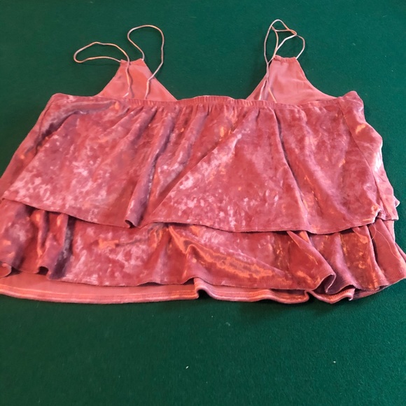 Tops - Picture 3 of 4